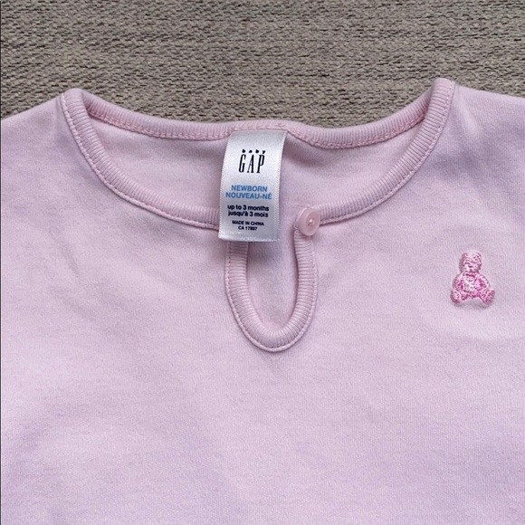 Baby Gap sleep gown - Picture 2 of 3